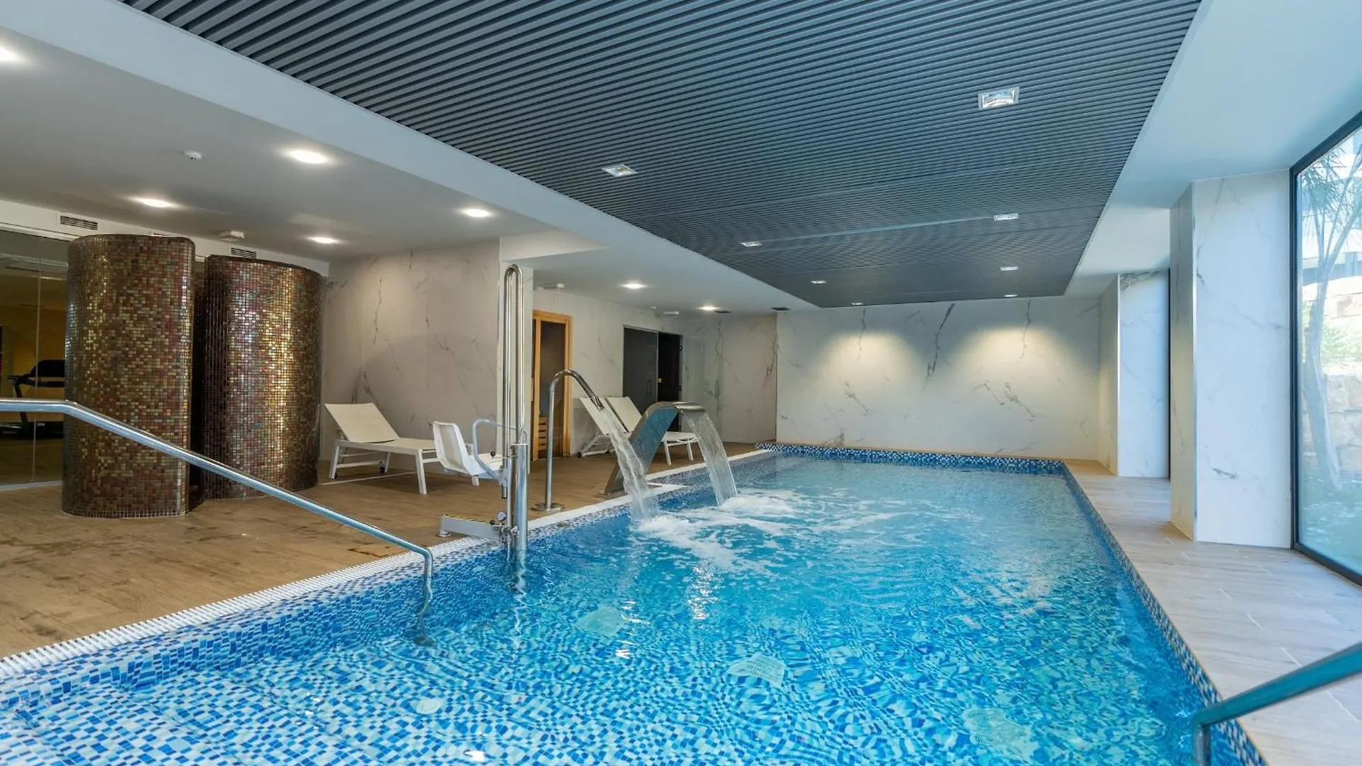 Oasis 325 New Luxury Penthouse With Amazing Sea View And Private Jacuzzi Apartment Estepona 0*,  Spain