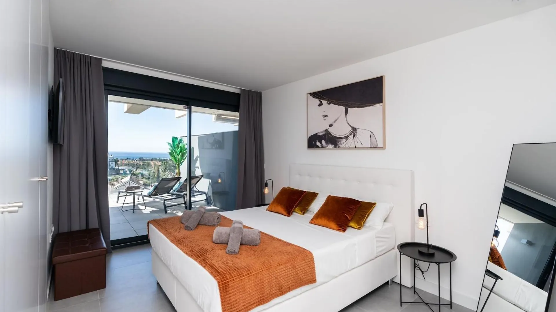Oasis 325 New Luxury Penthouse With Amazing Sea View And Private Jacuzzi Apartment Estepona